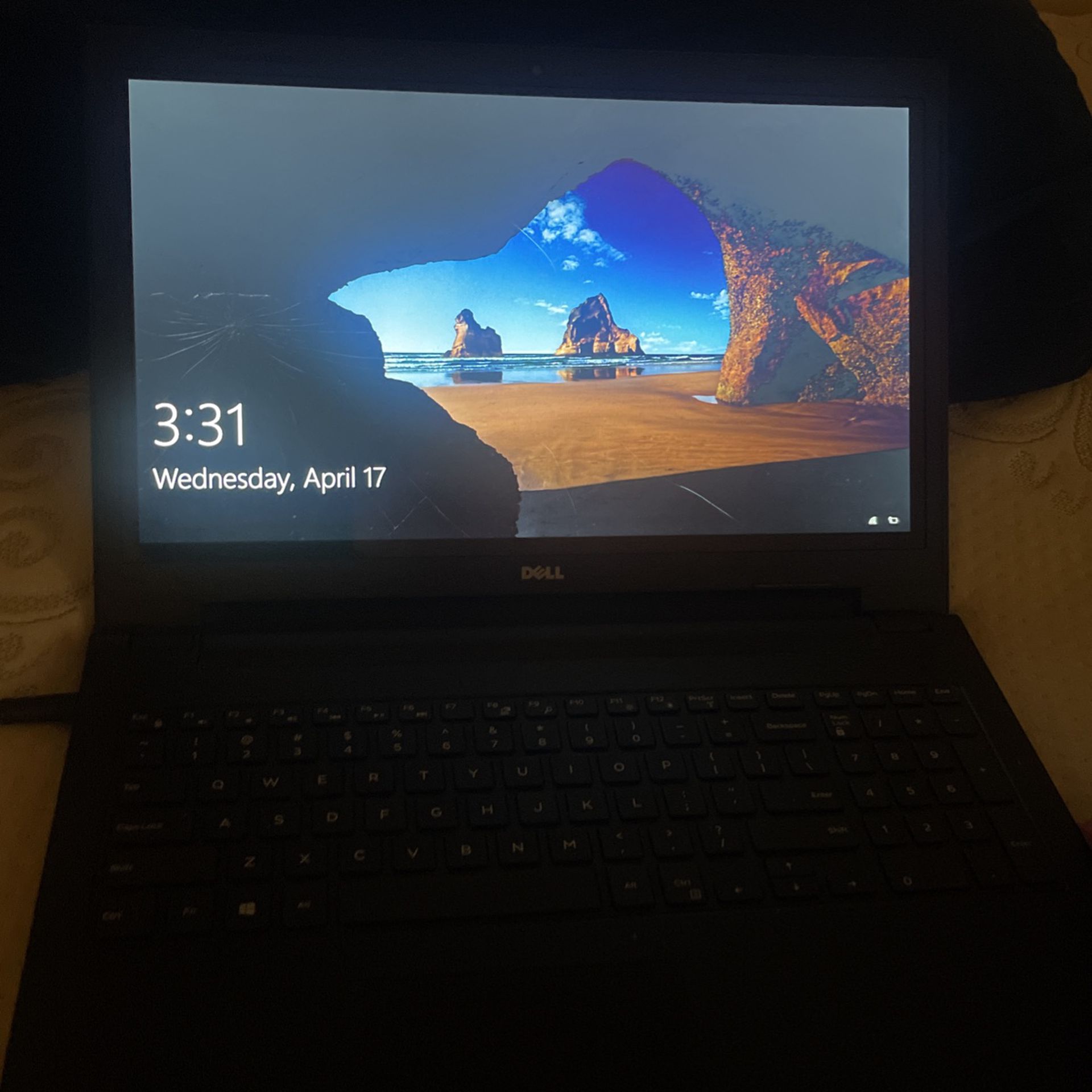Laptop (Dell Inspiron 15) 80$