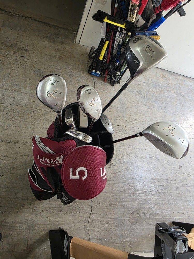 Golf Bag With Clubs Included