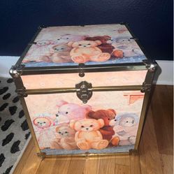vintage bear print toy chest box