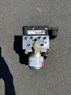 07-11 Toyota Camry Hybrid OEM ABS Anti-Lock Brake Pump Module