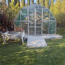 Greenhouse with AC