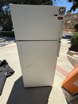 Fridge (works great)