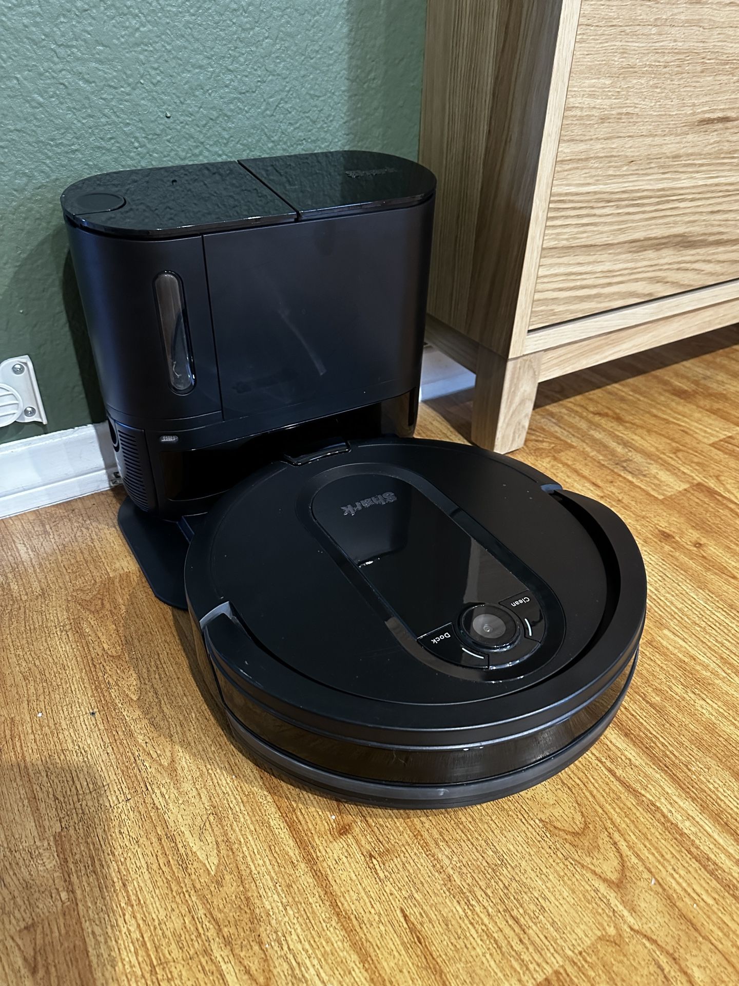 Shark EZ Robot Vacuum Cleaner