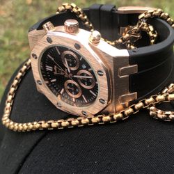 Elegant Rose Gold Chain with Rose Gold Watch Featuring Durable Rubber Band