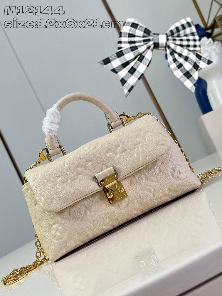 Michael Kors hobo bag