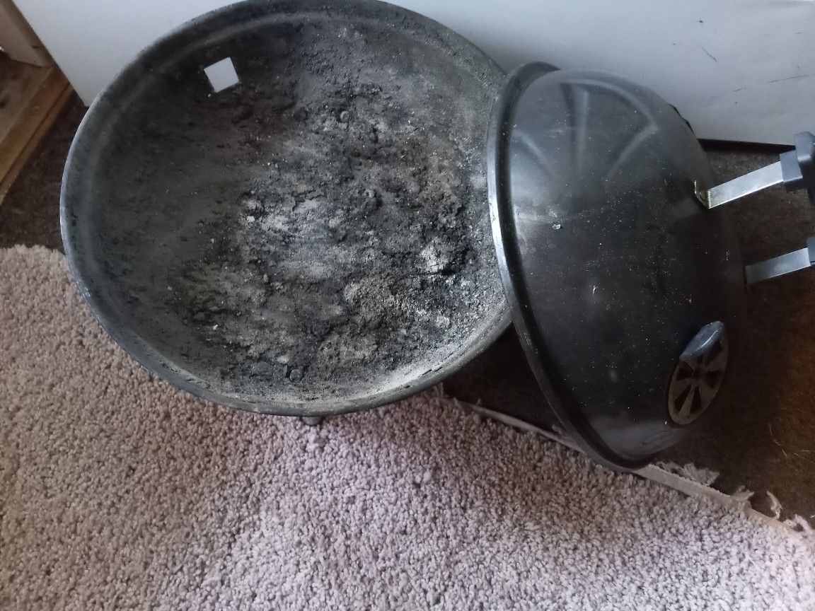 Charcoal Grill Good Condition No Rack $8.00
