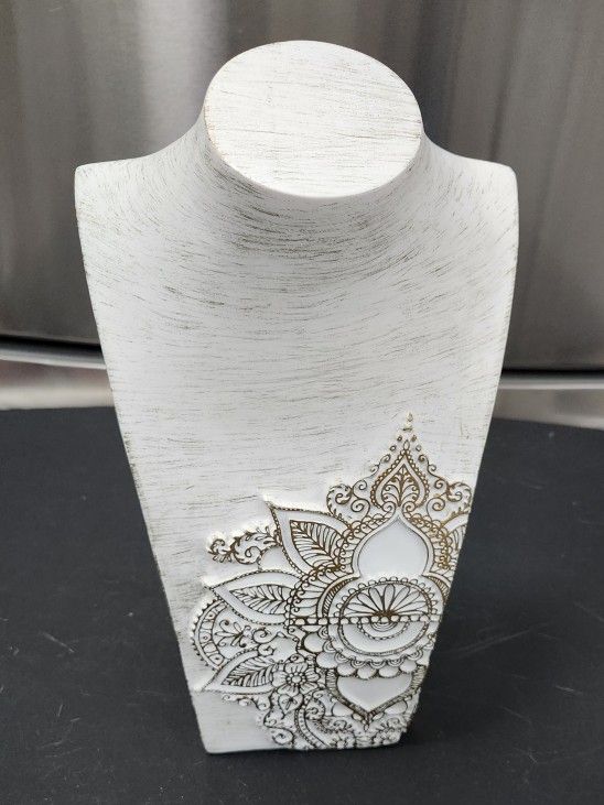 Necklace & Jewelry Holder Display Stand