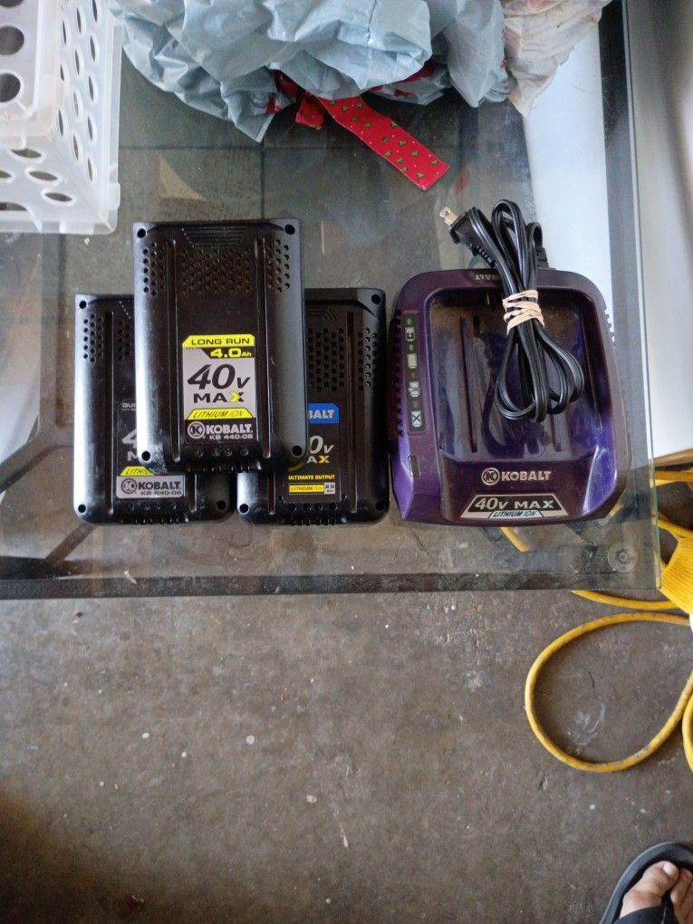 Kobalt 40v Max Batteries W/Charger