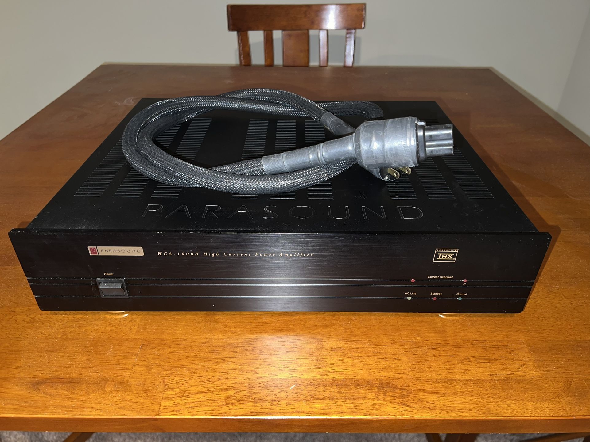 Parasound HCA-1000A Stereo Amplifier 