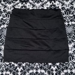 Black Skirt 