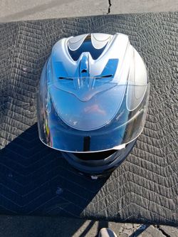 ICON MAINFRAME HALO MOT I RCYCLE HELMET. MEDIUM