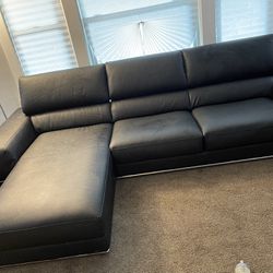 Black sectional 