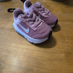 Baby Girl's Pink Nike Shoes Size 4c Used Like New 