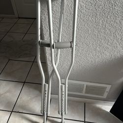 Crutches 