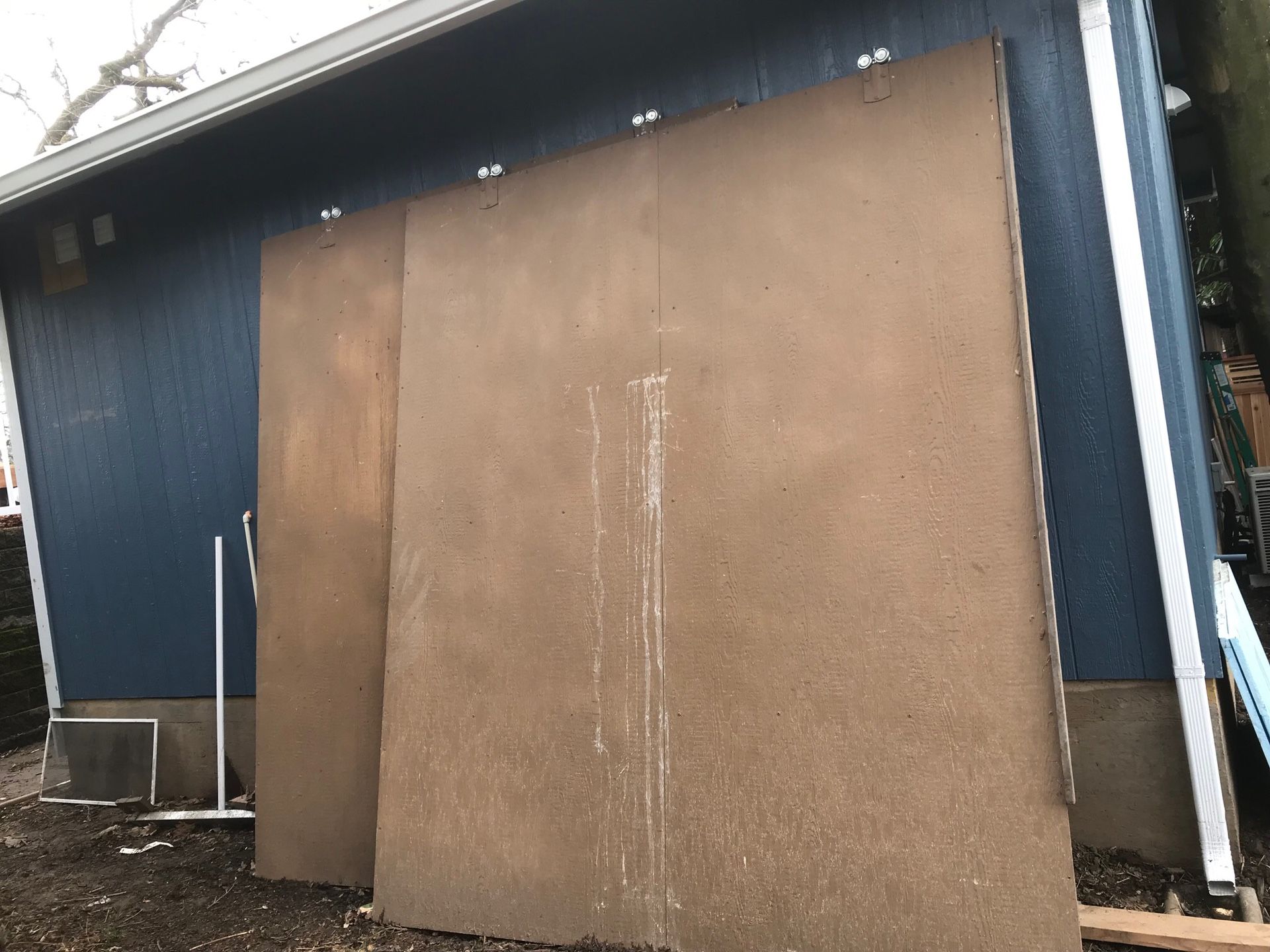 2 sliding barn doors