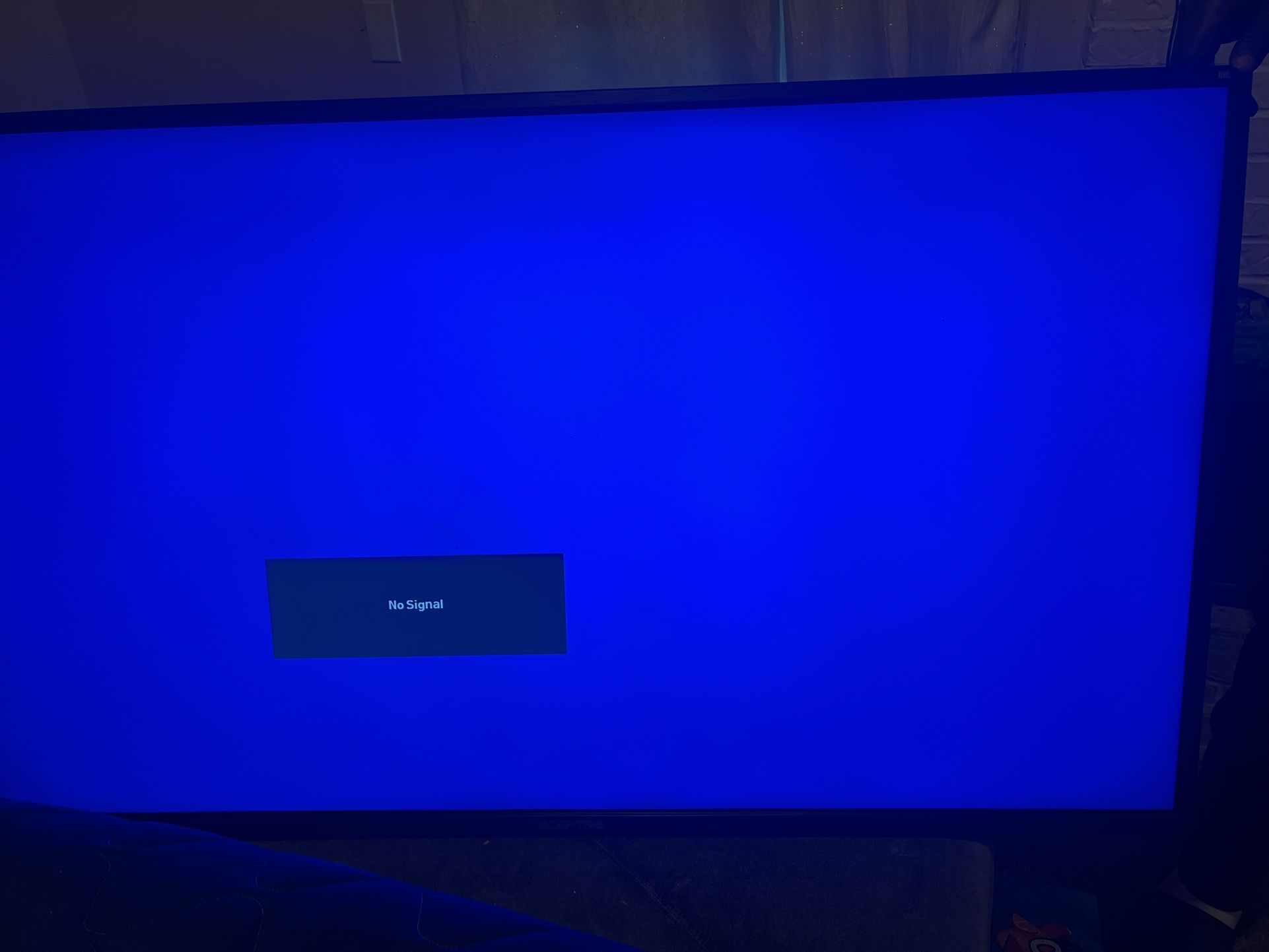 50” Spectra Tv , Comes With Roku And Both Remotes