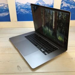 2019 16” Apple MacBook Pro I9 (64Gigs /1TB) w/ Music Production & Video Editing Software 