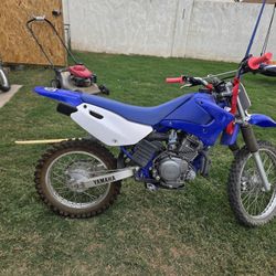 Tt125  And Yz250 Yamaha Dirt Bikes
