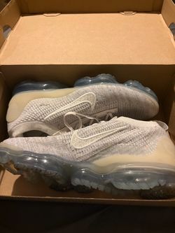 Nike vapormax size 10