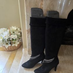 Women’s Suede Black Chain Boots Size 9.5M 