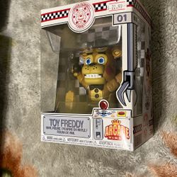 Arcade vinyl toy freddy funko