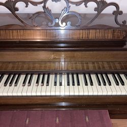 Piano Baldwin Acrosonic