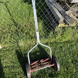 Manual mower Used 1 Season