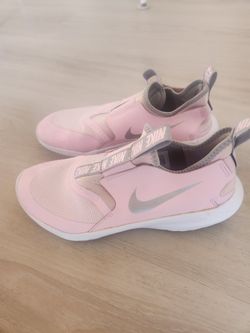 Nike Running Shoes Size 6.5 Y EU 39