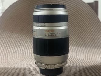TAMRON AF 70-300 mm 1:4-5.6 1D Tele Macro 1:2 -Silver