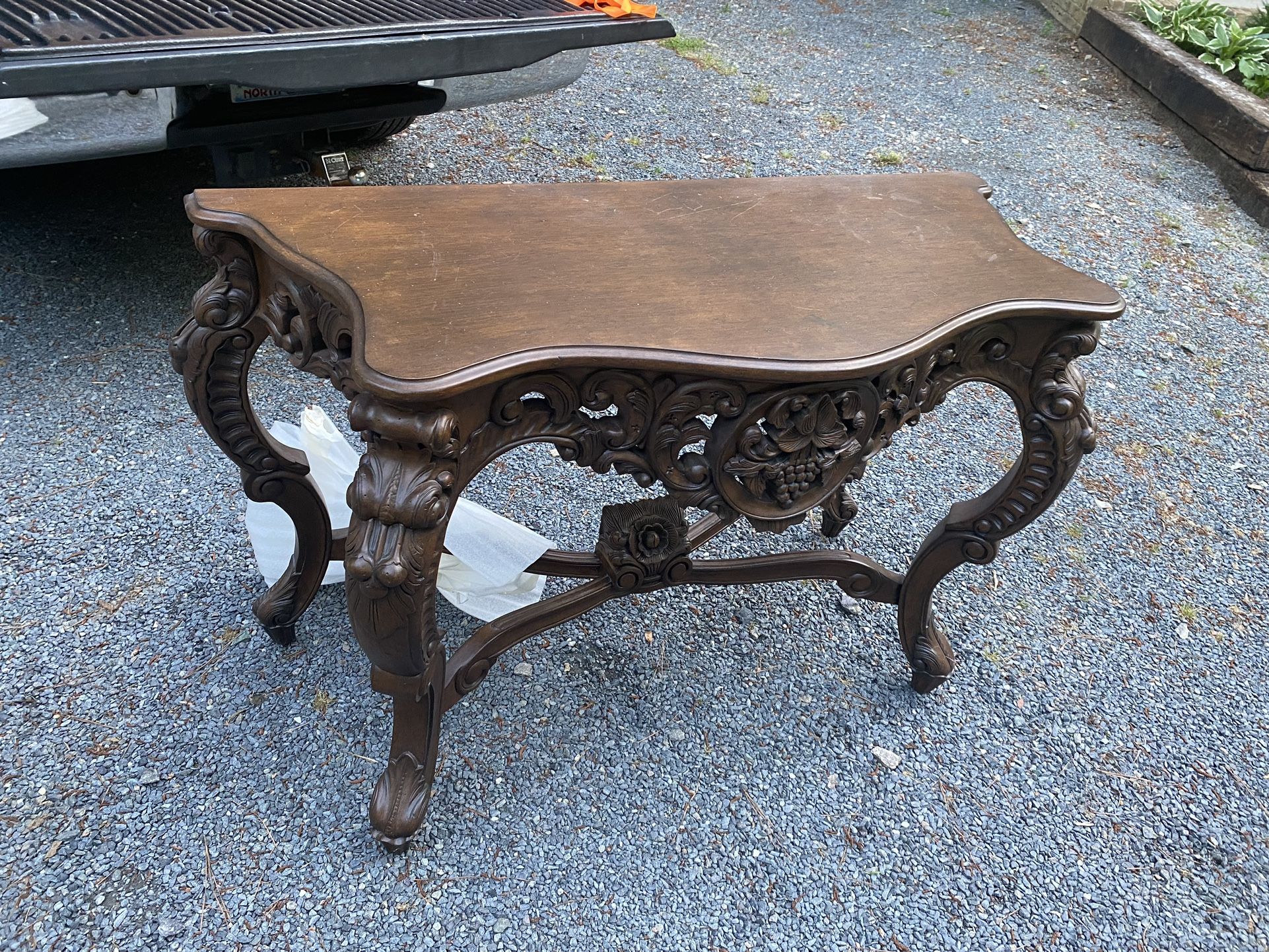 Gertrude Hall /console Table. Antique Style