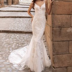 New Pronovias Barcelona Albiorix Mermaid Wedding Dress