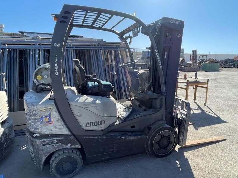 $7000 Good Condition Running Propane Forklift Delivery Available Crown C 5 1000 50