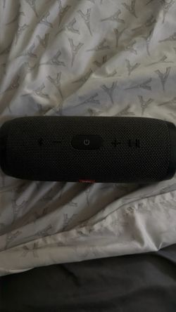 JBL Charge Essential