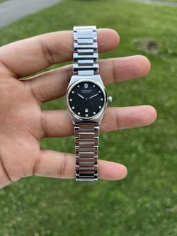 Victorinox Victoria Silver Tone Black Date Dial Women display picture 2