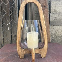 Wood lantern