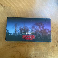 MAC x Stranger Things Limited Edition 2022 The Void Eye Palette