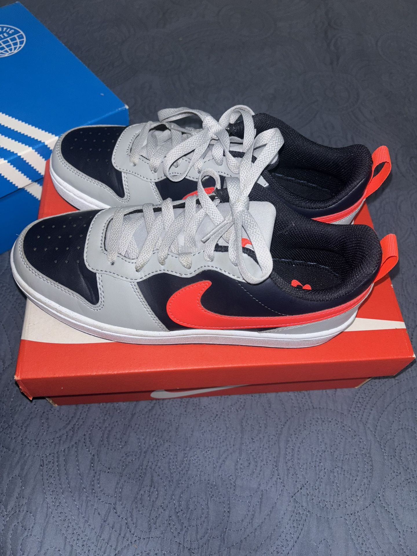 Nike Court Borough
