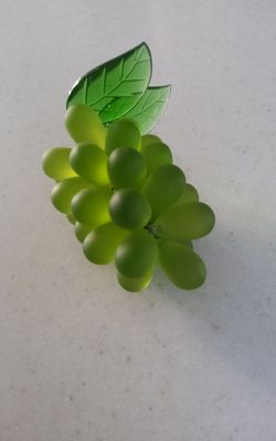 Green Glass Grape Cluster Figurine