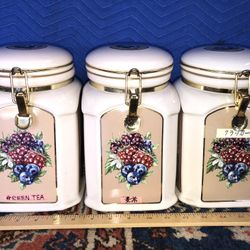 1 (Not 3) Knotts Berry Farm Cookie Jar