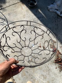 Wire hanging baskets