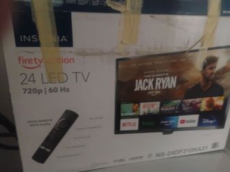 24" insignia led tv NEW
