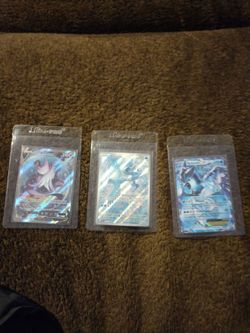 3 Articunos . Pokemon cards . Legendary birds