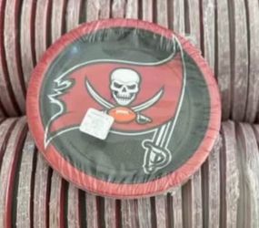 Tampa Bay Buccaneers Plates - 100 Packages for $200