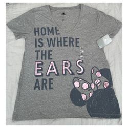 Disney Minnie Mouse Women's Graphic T-Shirt