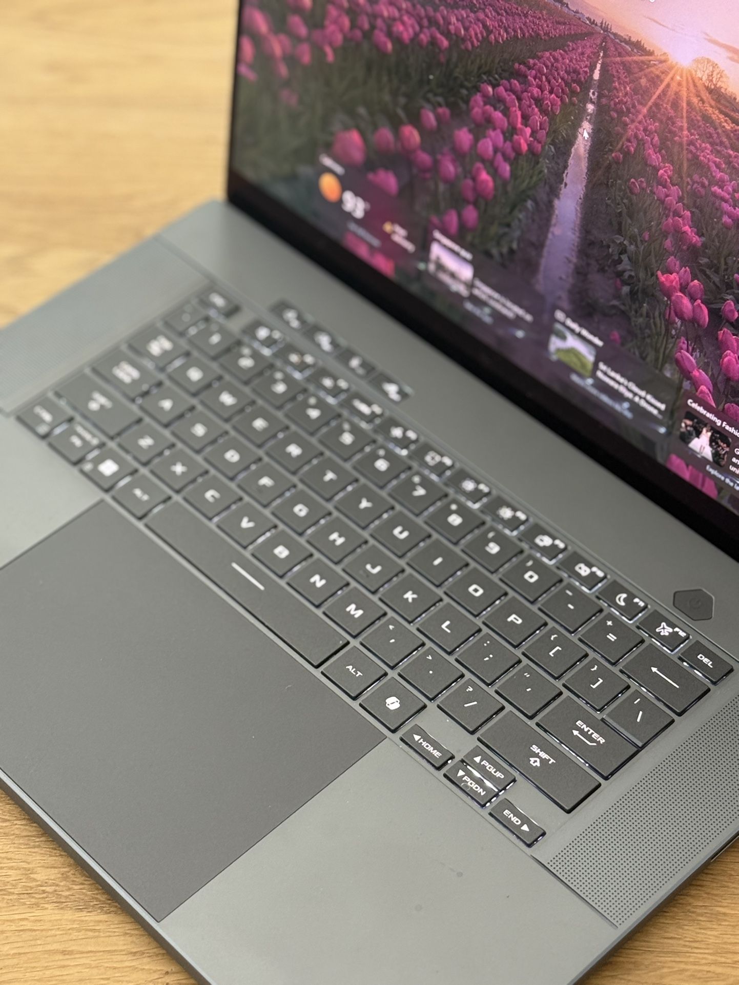 ASUS ROG Zephyrus G16 GA605W-XB96 