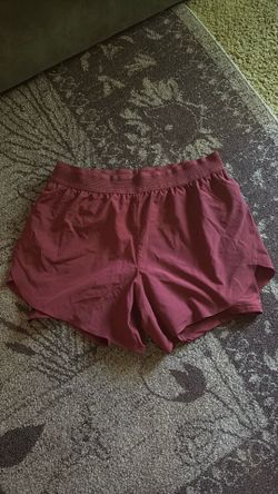 Women’s active shorts size medium