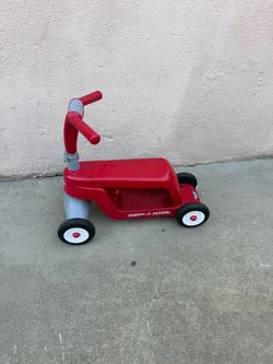 Radio Flyer Kids Ride-On Scooter