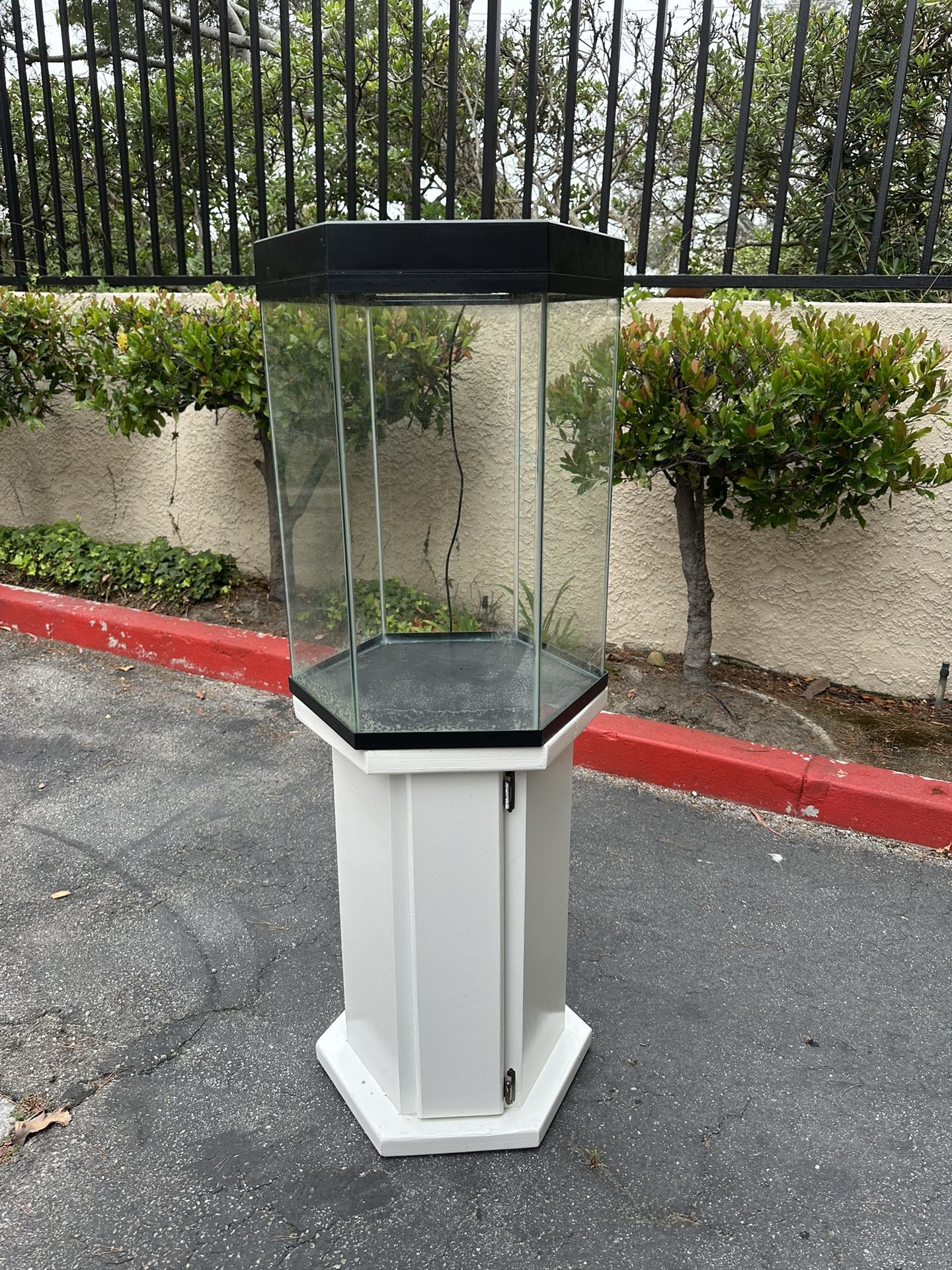 40-Gallon Hexagon Fish Tank + Stand