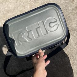 Rtic Soft cooler 