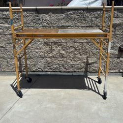 Adjustable Rolling Scaffold